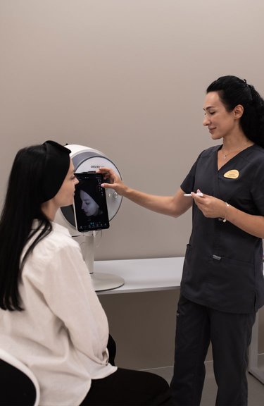 Комп’ютерна діагностика обличчя — аналіз стану шкіри крупним планом